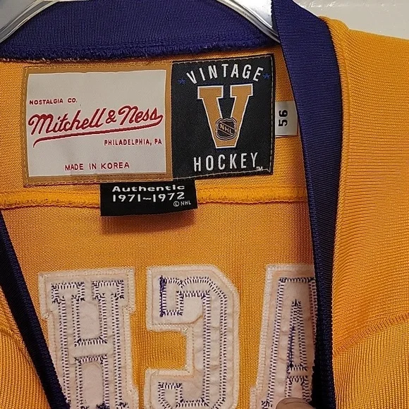 LA Kings hockey jersey - Picture 3 of 5